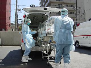 感染症患者搬送車で都立墨東病院に搬送されたＳＡＲＳ患者