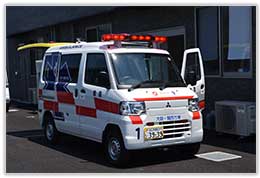 写真③足回りの良さを生かした軽EV救急車