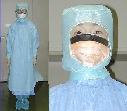 今春のSARS流行時に千葉大学医学部附属病院で用いられていた医療従事者の防護服。