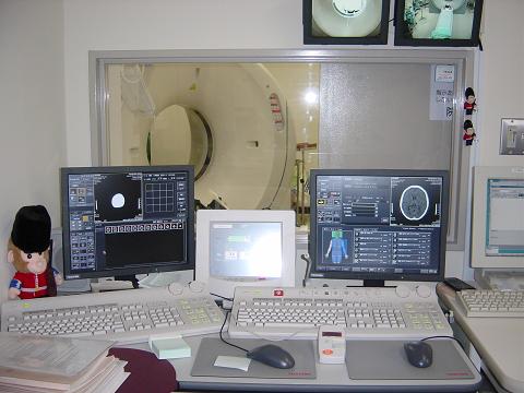 CT検査を行うためのオペレーター室。