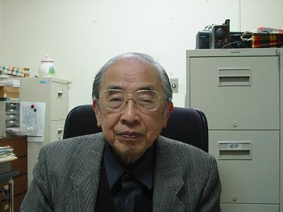 唄孝一氏